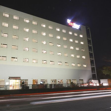Red Fox Hotel, Chandīgarh Екстериор снимка