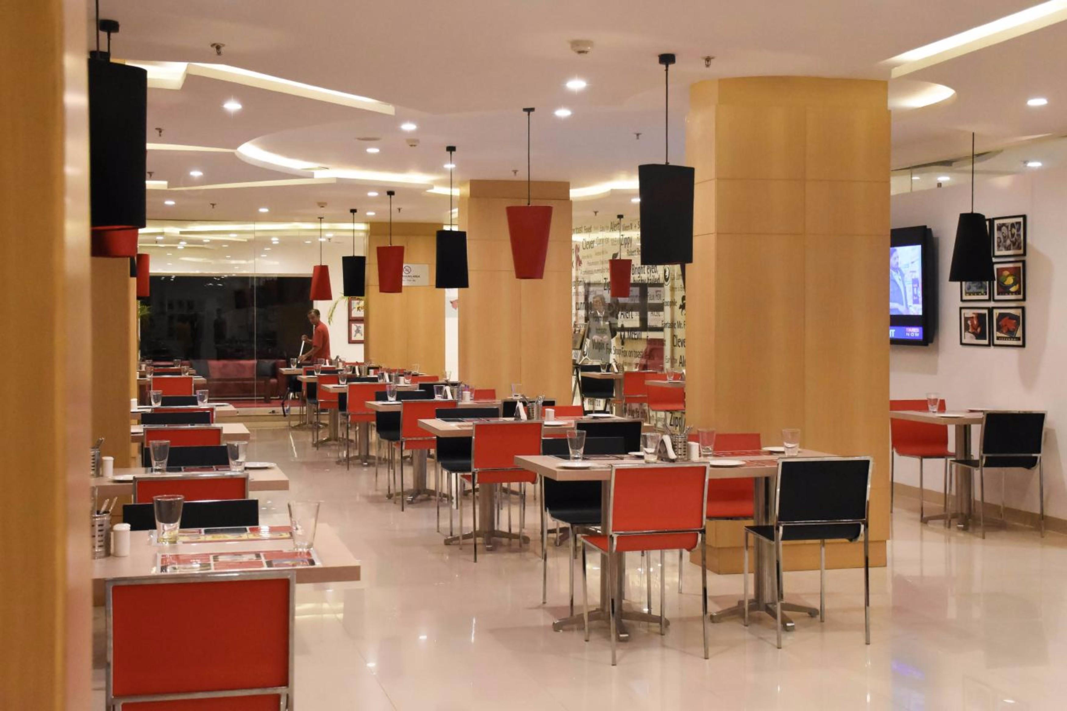Red Fox Hotel, Chandīgarh Екстериор снимка