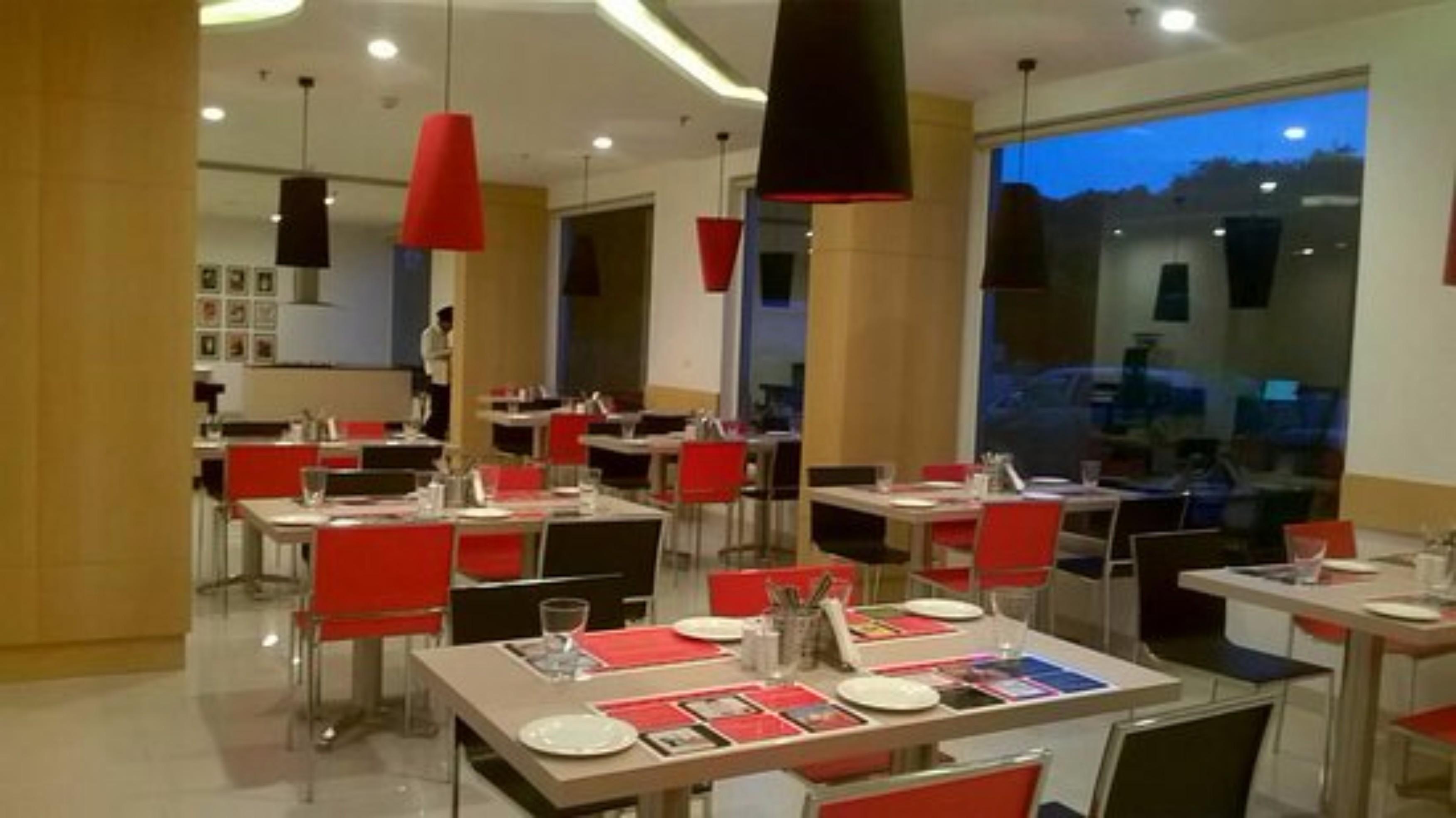 Red Fox Hotel, Chandīgarh Екстериор снимка