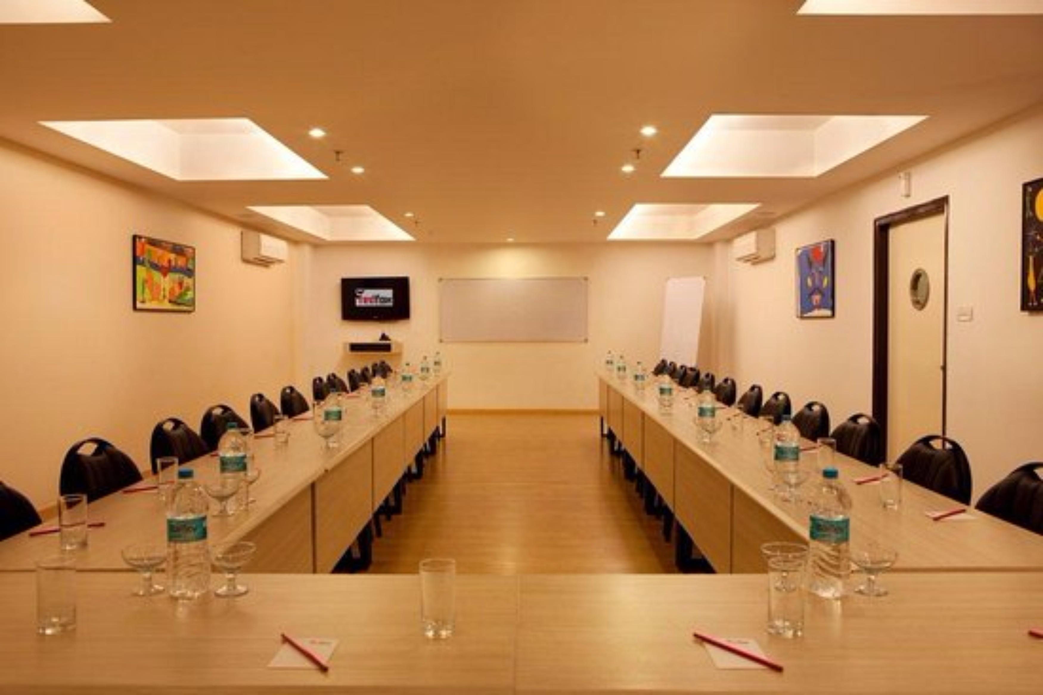 Red Fox Hotel, Chandīgarh Екстериор снимка
