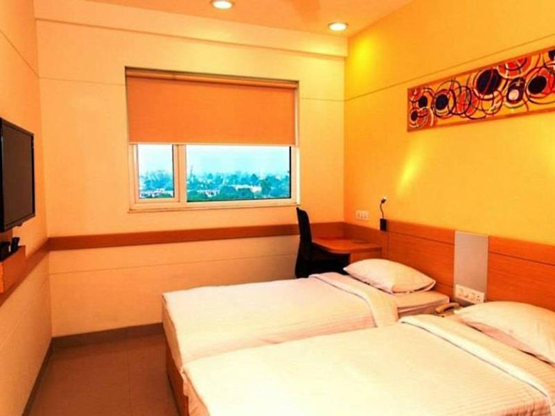 Red Fox Hotel, Chandīgarh Екстериор снимка
