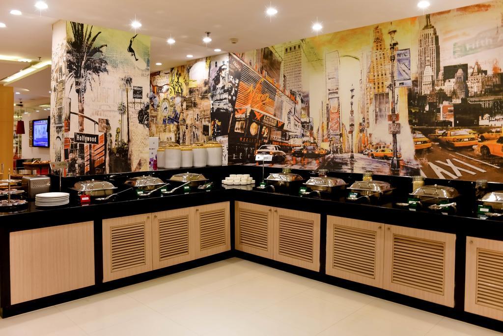 Red Fox Hotel, Chandīgarh Екстериор снимка
