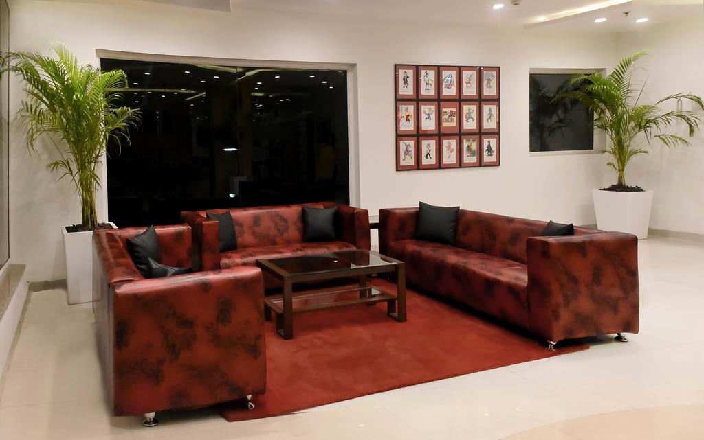Red Fox Hotel, Chandīgarh Екстериор снимка