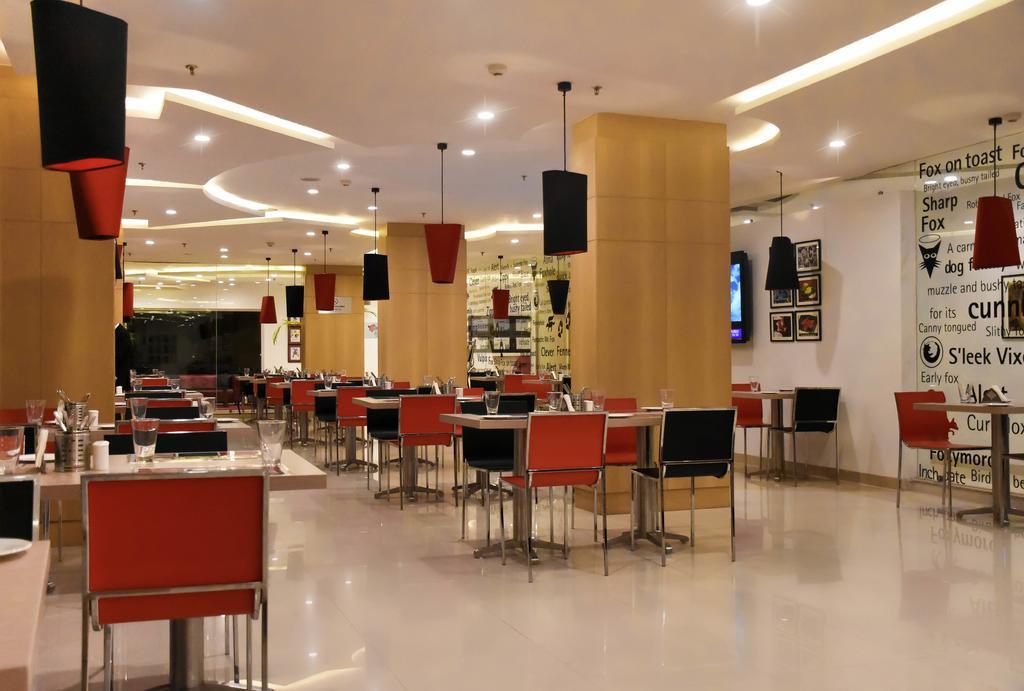 Red Fox Hotel, Chandīgarh Екстериор снимка