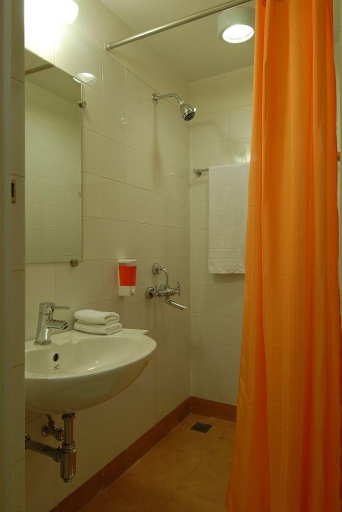 Red Fox Hotel, Chandīgarh Екстериор снимка
