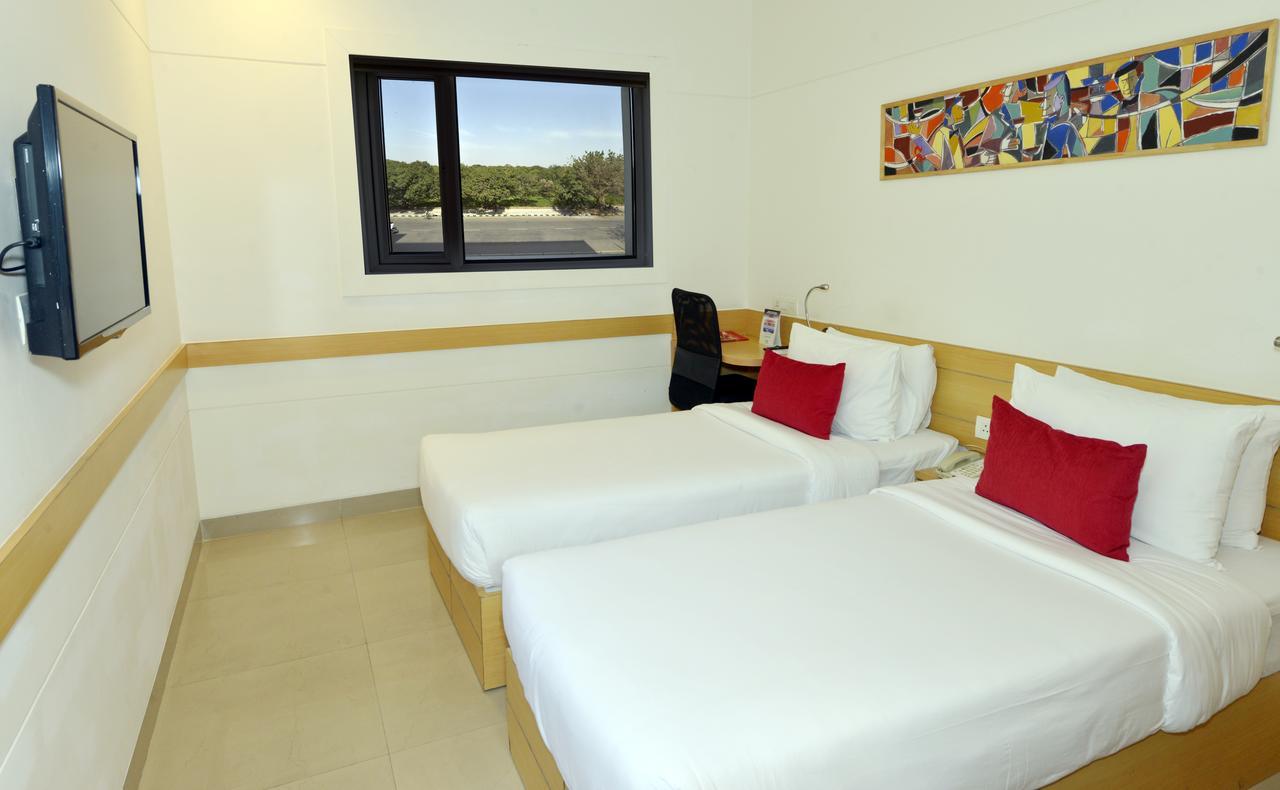 Red Fox Hotel, Chandīgarh Екстериор снимка