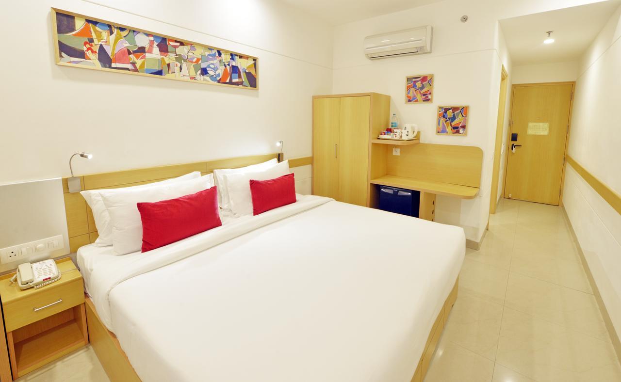 Red Fox Hotel, Chandīgarh Екстериор снимка