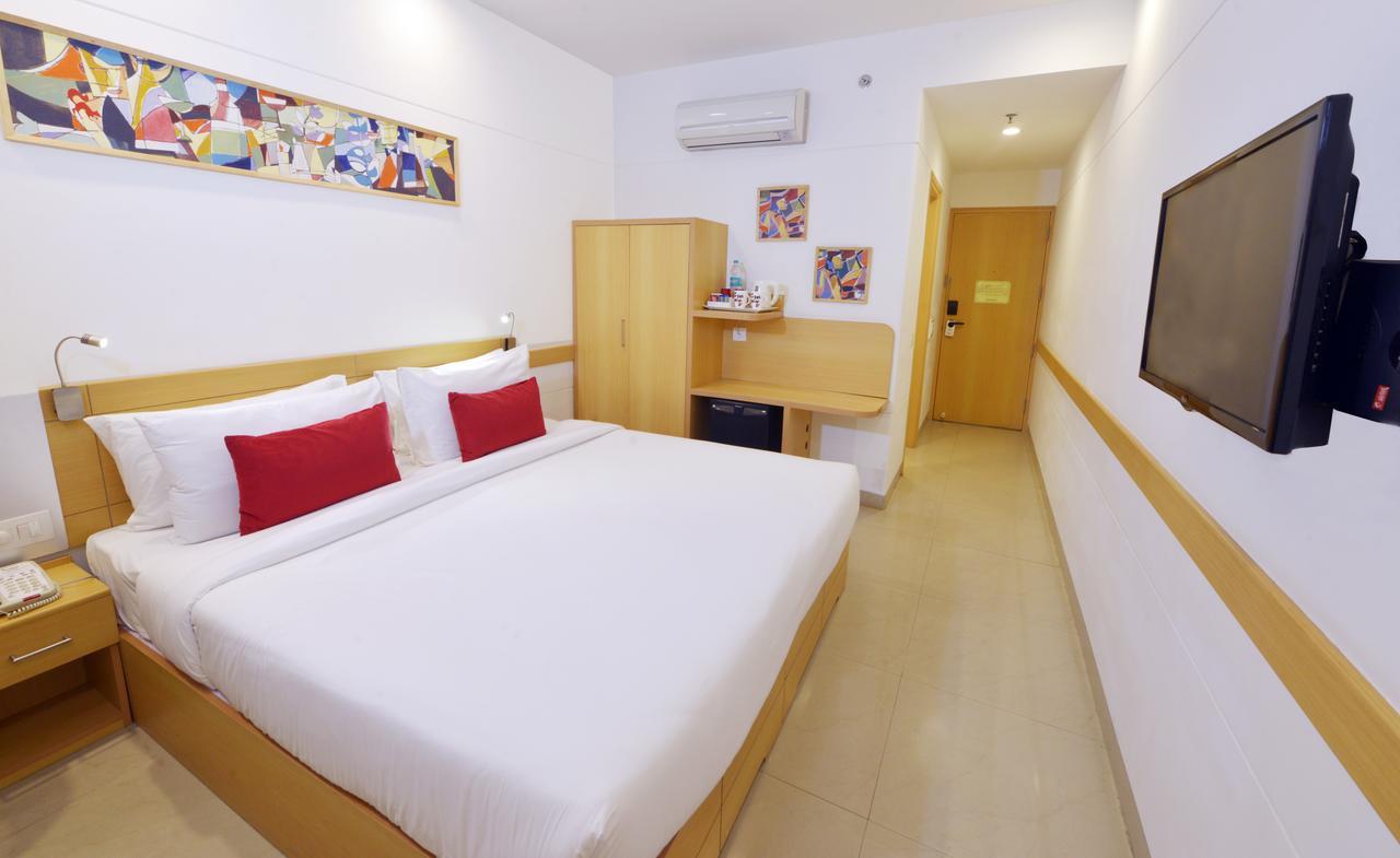 Red Fox Hotel, Chandīgarh Екстериор снимка